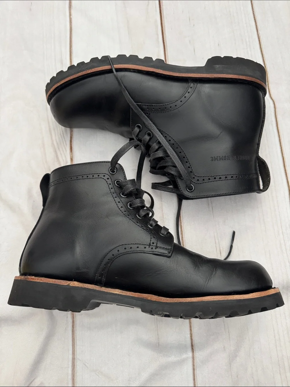 Men’s Broken Homme leather ankle boots